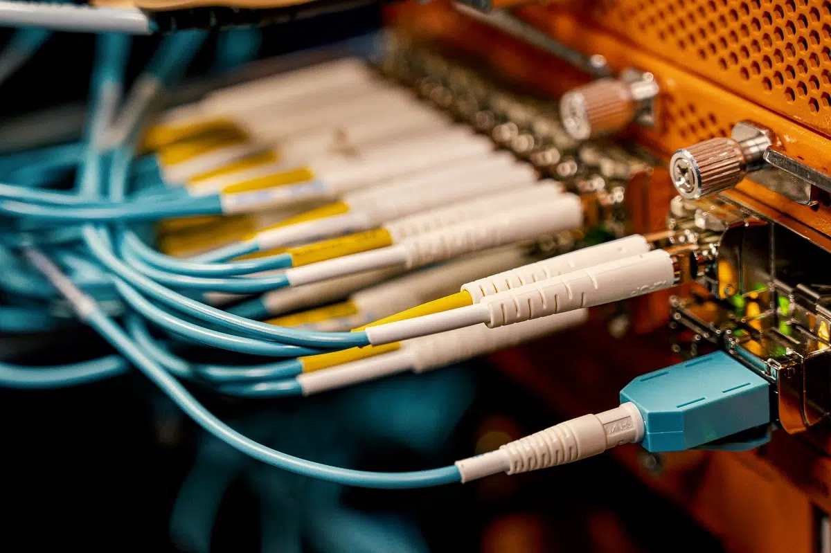 5 Must-Have Qualities of Fiber Optic Cable Installation Companies 5 Must-Have Qualities of Fiber Optic Cable Installation Companies
